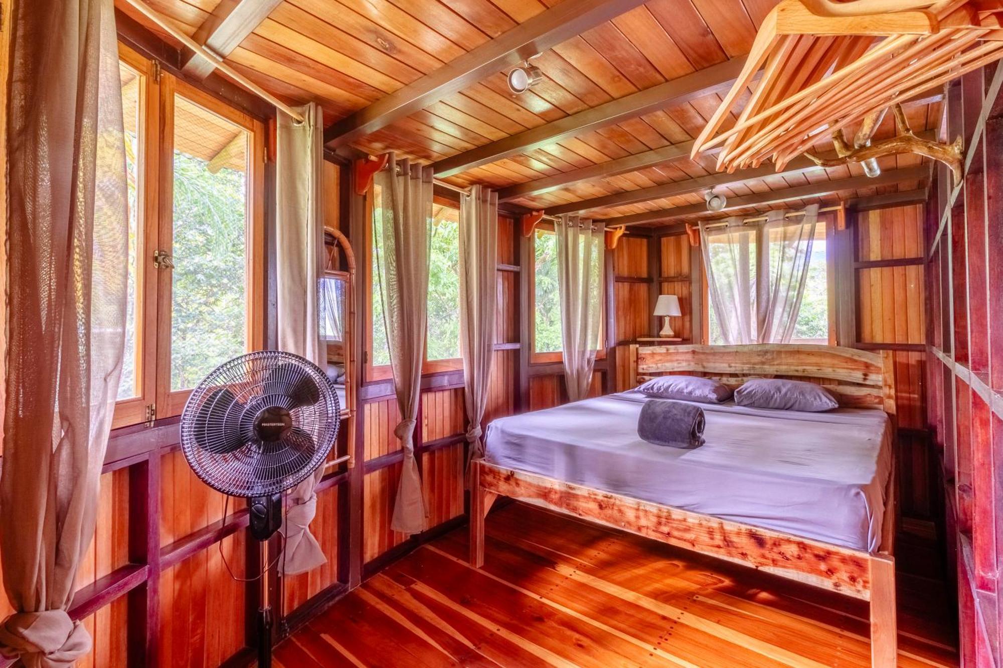 Paradiselodge Jungleguesthouse Platanillo 外观 照片